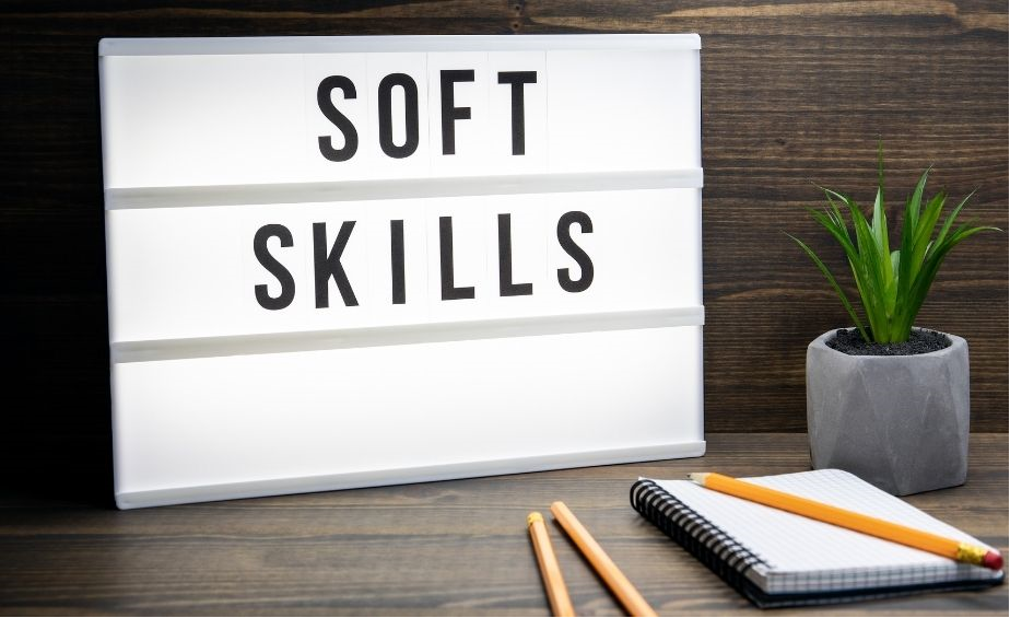 Atelier soft skills, recrutement et aide à l'orientation avec le mur digital interactif